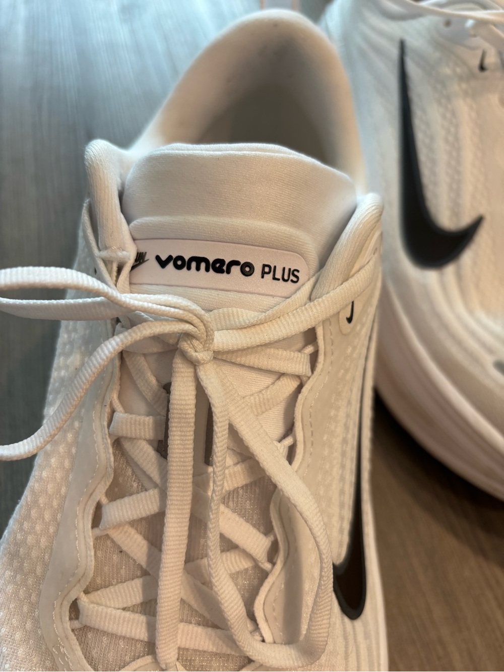 Nike Vomero Plus - Picture 6 of 7
